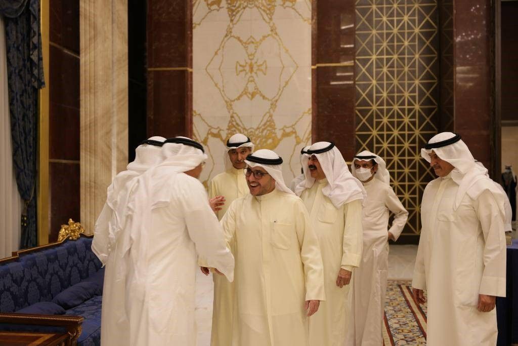 وزير الخارجية يكرّم السفراء والقياديين المتقاعدين في الوزارة