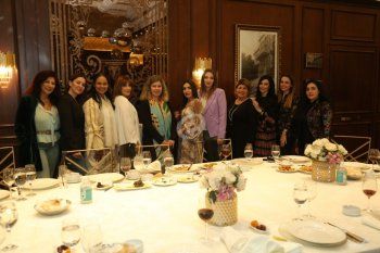 شاهد .. خاص بالصور- خبيرة التجميل سارة خباز تجمع هلا المرّ وأرز الشدياق وبرناديت حديب