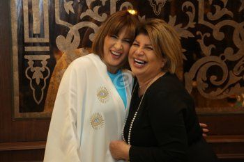 شاهد .. خاص بالصور- خبيرة التجميل سارة خباز تجمع هلا المرّ وأرز الشدياق وبرناديت حديب