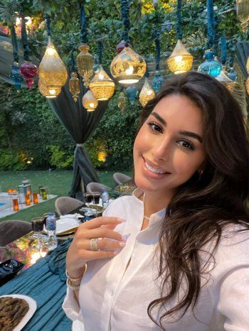 شاهد .. ياسمين صبري بإطلالة مميزة مع فوانيس رمضان