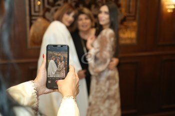 شاهد .. خاص بالصور- خبيرة التجميل سارة خباز تجمع هلا المرّ وأرز الشدياق وبرناديت حديب