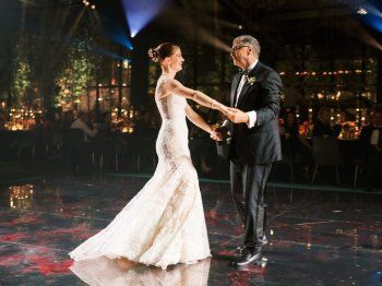 شاهد .. بالصورة - بيل غيتس يوجه رسالة لإبنته بمناسبة عيد ميلادها