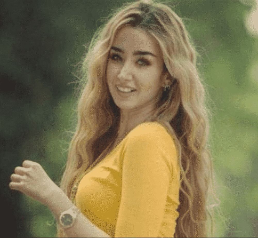 اتفرج – هنا الزاهد تبهر جمهورها بإطلالة غير متوقعة