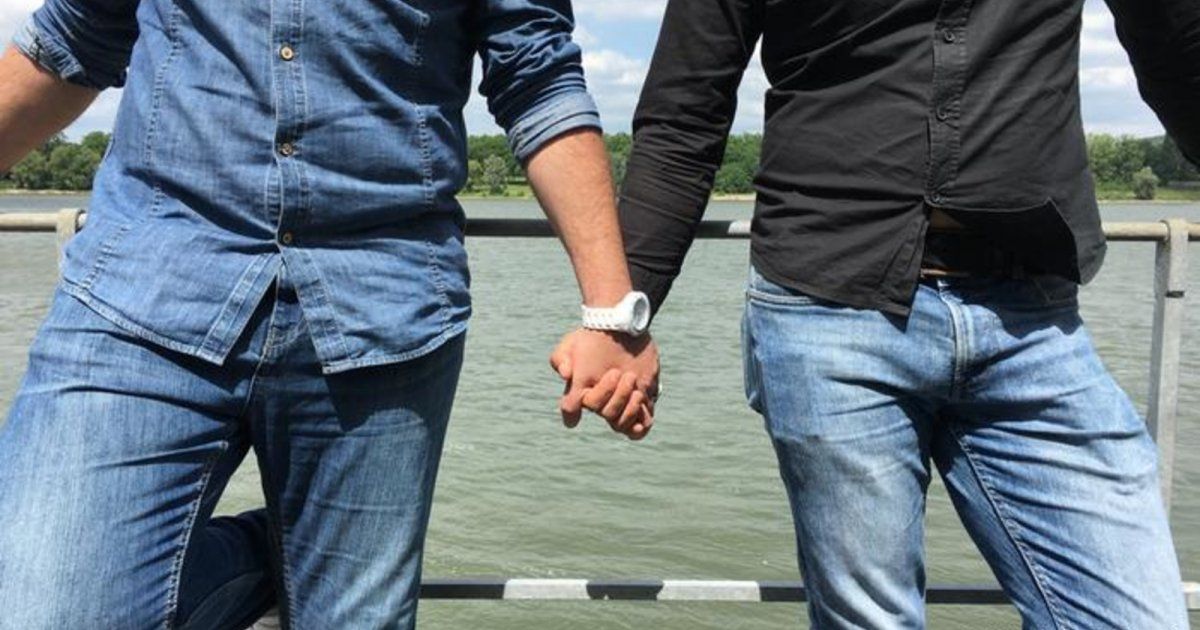 شاهد .. بالأسماء والصور- نجوم عرب أعلنوا مثليتهم..منهم فنان لبناني وممثل مصري!