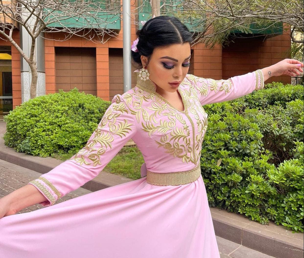 بالصور – هيفاء وهبي بالقفطان المغربي “مش هتقدر تغمض عنيك”