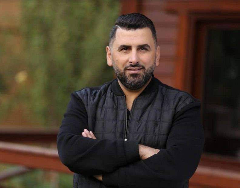 شاهد .. أذينة العلي يهاجم كسر عضم :عمل له خفايا وجلد للذات بأسلوب مريض وهكذا علق المتابعون