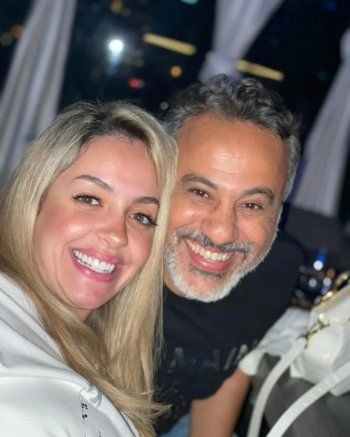 شاهد .. بالصورة - إيهاب فهمي يعايد زوجته بكلمات رومانسية هذا ما قاله