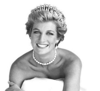 شاهد .. إليكم سر تسريحة شعر الأميرة ديانا التي أبهرت العالم وهكذا كان شكلها قبل أن تقصه- بالصورة