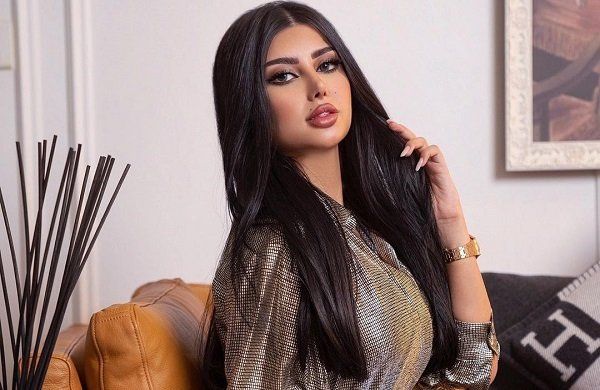 شاهد .. ملكة كابلي تبدو كالعروس في احتفال عيد ميلادها الفخم-بالصور