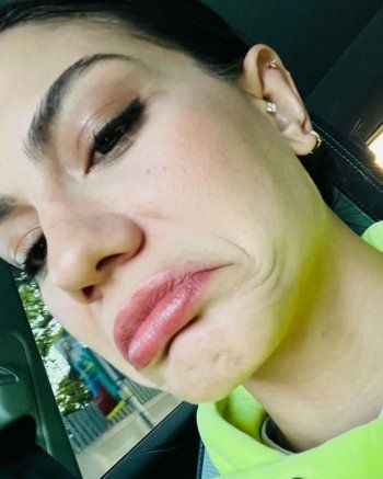 شاهد .. ديميت أوزديمير ترقص باحترافية وعفويتها تظهر مع خطيبها-بالصور وبالفيديو