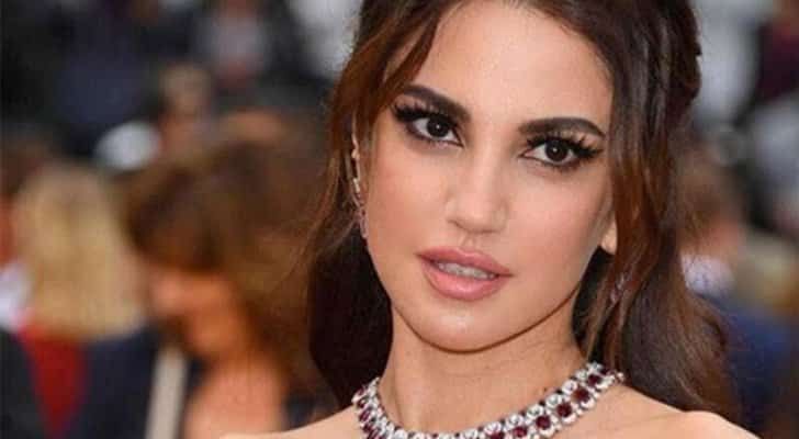 سعر اطلالة درة في أحدث جلسة تصوير.. أبهرت الجميع بوصولها لآلاف الدولارات