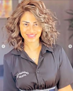 اتفرج – منة فضالي تفاجئ الجمهور بـ”نيو لوك” قبل العيد