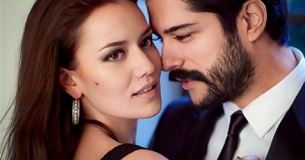 شاهد .. بوراك أوزجفيت وفهرية أفجان يستمتعان بوقتهما.. ويستعرضان هذه المهارة