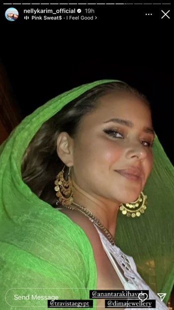 شاهد .. بالصور- نيللي كريم تستمتع بإجازتها في المالديف برفقة زوجها