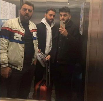 شاهد .. صورة لـ سامر المصري مع أولاده تجتاح السوشيال ميديا.. شاهدوا كيف أصبحا!