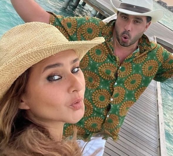 نيللي كريم تخطف الانظار برفقة زوجها من المالديف – شاهد