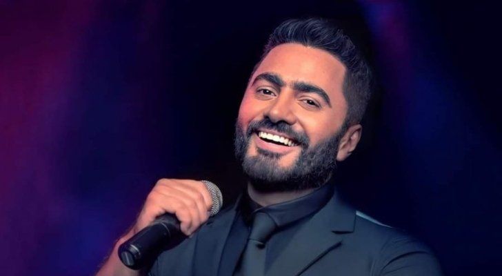 شاهد .. تامر حسني يعايد المتابعين بمناسبة عيد الفطر