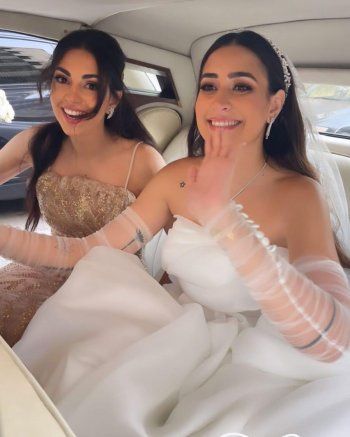 شاهد .. بالصور والفيديو- فاليري أبو شقرا تحتفل بزفاف شقيقتها