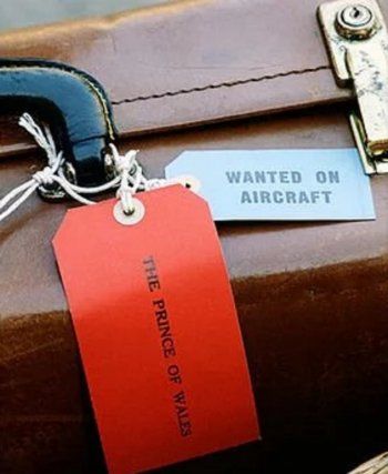 شاهد .. القصر الملكي بحاجة لـ 90 موظف لتأمين طلبات الأمير تشارلز الغريبة..يطلب كوي شرائط أحذيته كل صباح