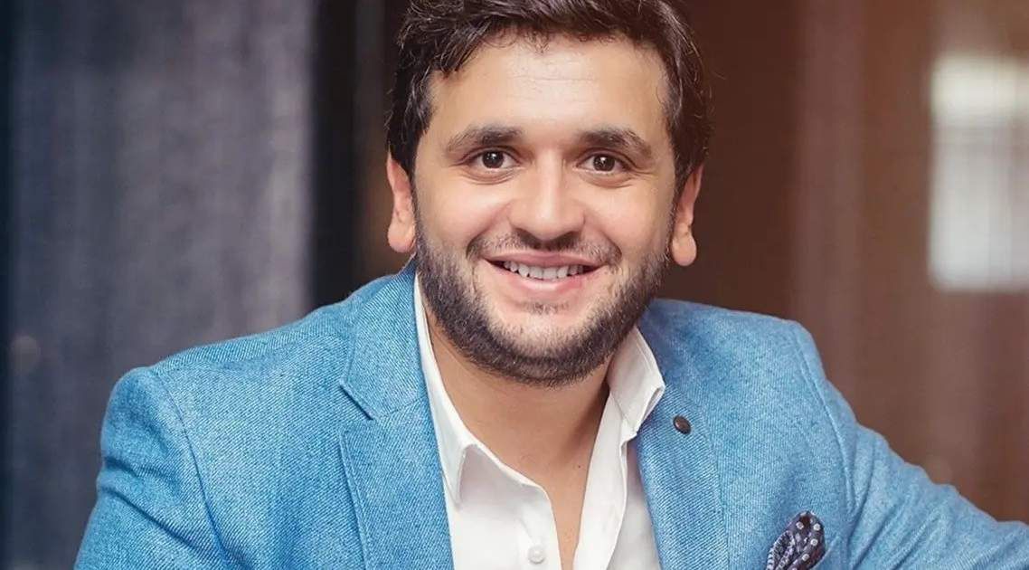 شاهد .. مصطفى خاطر يرزق بمولودة في عيد الفطر