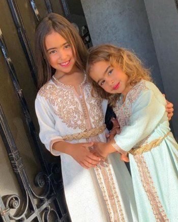 شاهد .. بسمة بوسيل تنشر صور واضحة جدا لابنتيها من تامر حسني .. وجمالهما حديث الجمهور