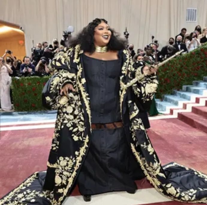 أبرز إطلالات النجوم في حفل Met Gala 2022 – شاهد