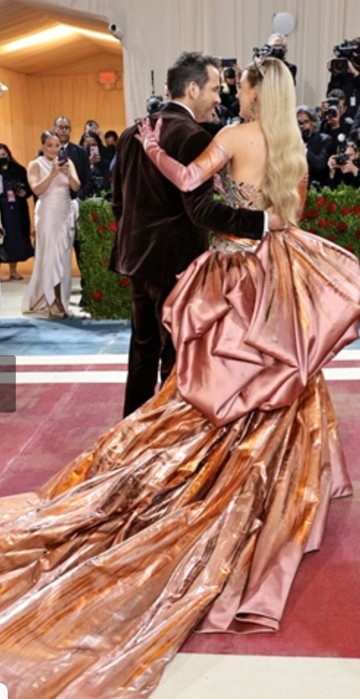 أبرز إطلالات النجوم في حفل Met Gala 2022 – شاهد