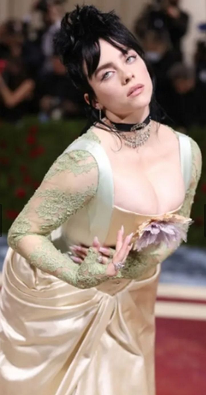 أبرز إطلالات النجوم في حفل Met Gala 2022 – شاهد