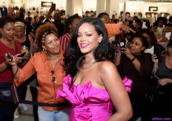 شاهد .. بالأرقام - نجوم أمّنوا على أعضائهم بمبالغ خيالية: مايلي سايرس على لسانها وجينيفر لوبيز وكيم كارداشيان على خلفيتيهما