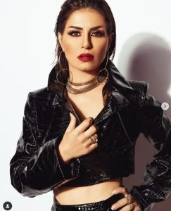 اتفرج – منة فضالي تكتسح الساحة بظهور جرئ