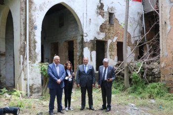 شاهد .. وزير الثقافة محمد وسام مرتضى يتعهد بتحويل منزل السيدة فيروز لمتحف