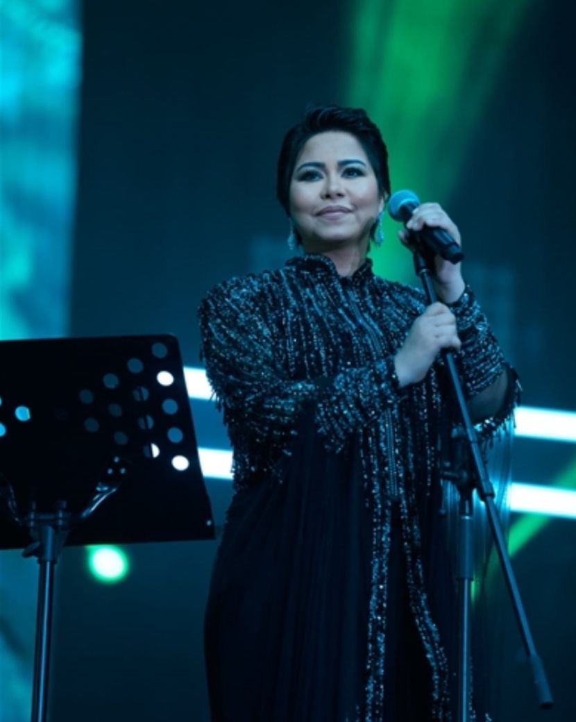 شيرين عبدالوهاب تتألق في حفل العيد بالإمارات – فيديو وصور