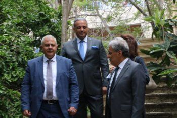 شاهد .. وزير الثقافة محمد وسام مرتضى يتعهد بتحويل منزل السيدة فيروز لمتحف