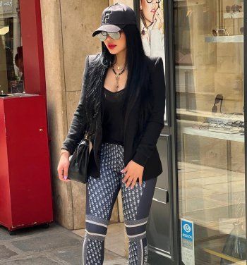 شاهد .. هيفا وهبي تخطف الأنظار من شوارع باريس.. شاهدوا إطلالتها