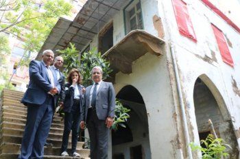 شاهد .. وزير الثقافة محمد وسام مرتضى يتعهد بتحويل منزل السيدة فيروز لمتحف