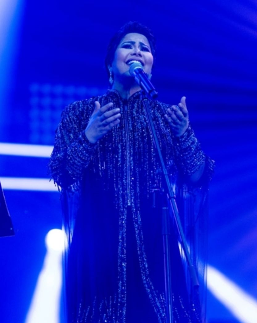 شيرين عبدالوهاب تتألق في حفل العيد بالإمارات – فيديو وصور