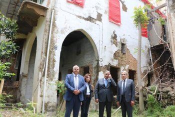 شاهد .. وزير الثقافة محمد وسام مرتضى يتعهد بتحويل منزل السيدة فيروز لمتحف