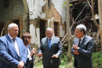 شاهد .. وزير الثقافة محمد وسام مرتضى يتعهد بتحويل منزل السيدة فيروز لمتحف