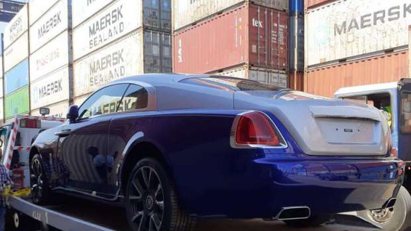 أسطول سيارات ياسمين صبري بعد أبوهشيمة : نار يا حبيبي نار