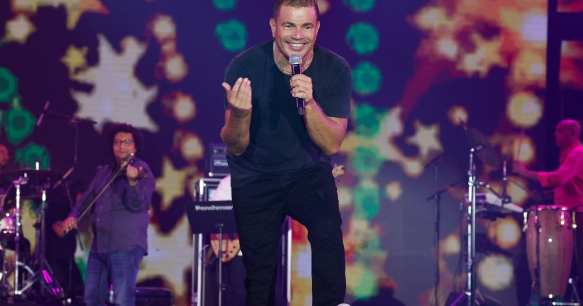 شاهد .. بالفيديو والصور- عمرو دياب يشعل الأجواء بحفله الذي أحياه في جدة