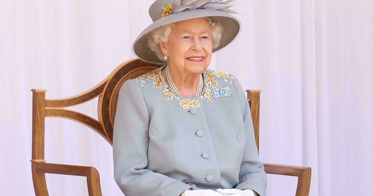 شاهد .. الملكة اليزابيث الثانية تمنع كل أفراد عائلتها من تناول هذه الأطعمة لهذا السبب