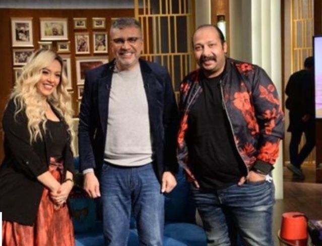 الاحد نجم الكوميديا محمد ثروت وزوجته فى حوار من القلب مع عمرو الليثى