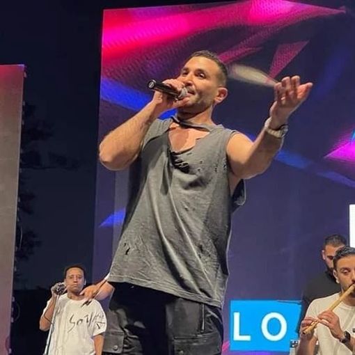 تقريبا ضربوه – أحمد سعد بـT-Shirt “مقطوع”