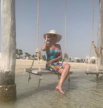 شاهد .. ميسون أبو أسعد تستجم على شاطئ البحر-بالصور