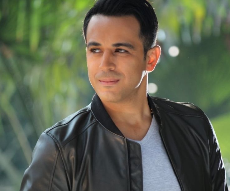 بعد نجاح اغانيه بمسلسل توبة و دايما عامر هيثم نبيل يستعد لتصوير كليب “مش فارقلي”