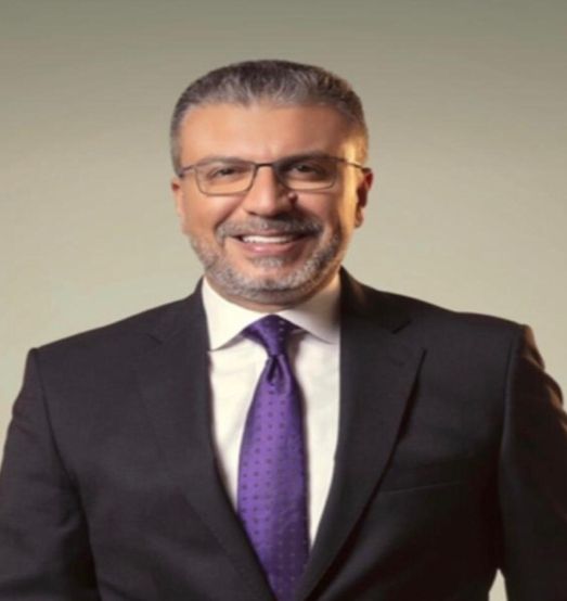 الاحد نجم الكوميديا محمد ثروت وزوجته فى حوار من القلب مع عمرو الليثى