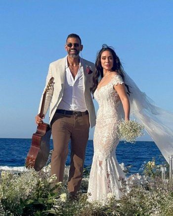 شاهد .. محمد فراج وبسنت شوقي يحتفلان بزفافهما بحضور عدد كبير من النجوم -بالصور