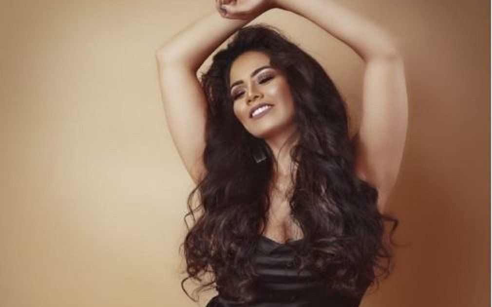 شاهد .. لورديانا تعود للرقص من جديد بوصلة ساحرة