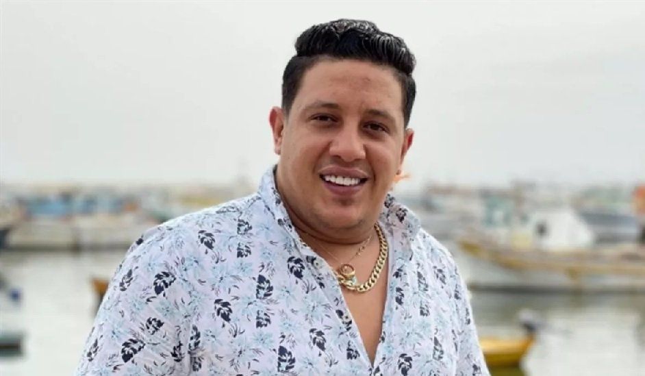 شاهد .. حمو بيكا يحتضن زوجته بأحدث ظهور لهما وهكذا وصفها - بالصورة