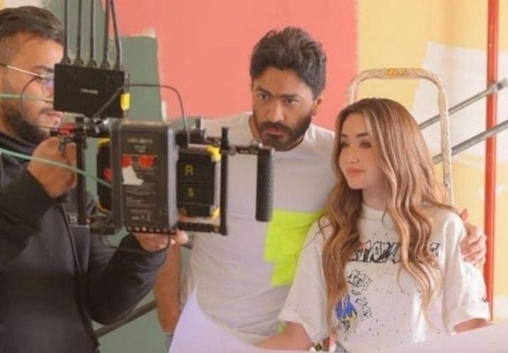 طرح الاعلان الرسمي لفيلم ” بحبك” – فيديو وصور